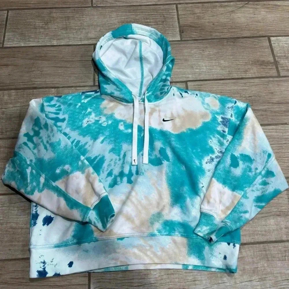 Oversize Nike sweater